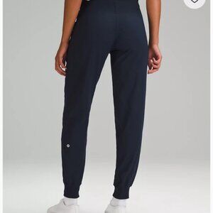 lulu lemon size 2 joggers